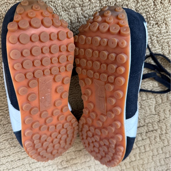 Puma Black and White Easy Rider Sneakers. Size 9.5 lightly worn/ freshly washed - Picture 6 of 9